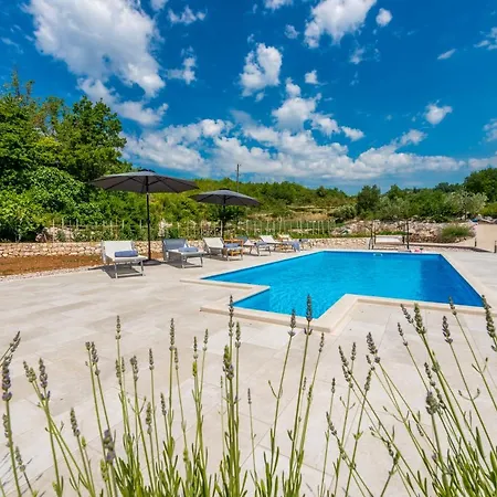 Villa Pizzelli *